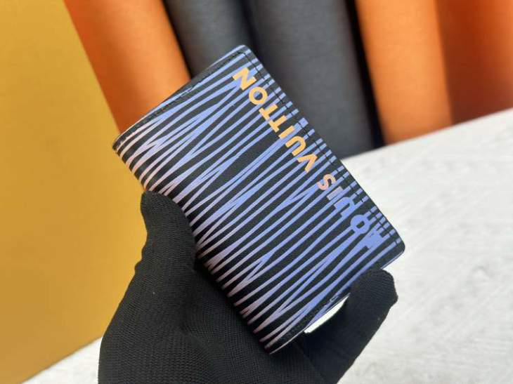 Picture of Louis Vuitton Wallets _SKUfw220044098fw